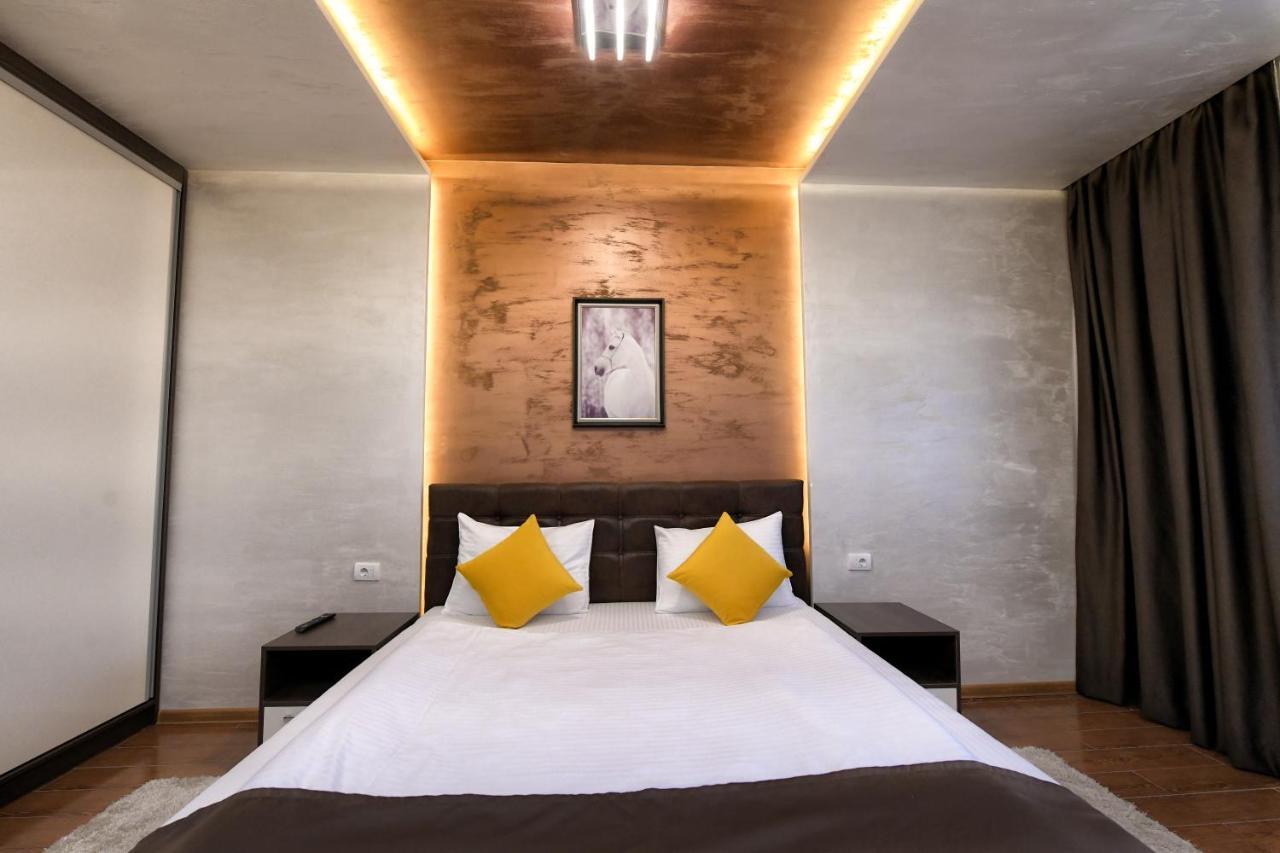 Garnet Hotel & Event Centar Ruma Eksteriør billede