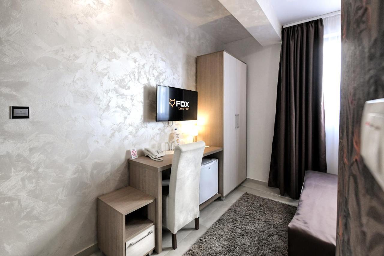 Garnet Hotel & Event Centar Ruma Eksteriør billede